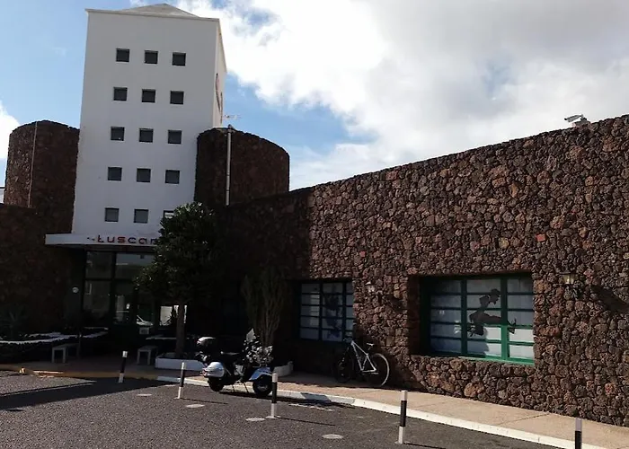 Tuscan Mit Meerblick Und Terrasse Lägenhet